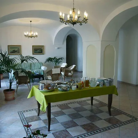 Colle Dell'ara Bed and Breakfast Ποζιτάνο