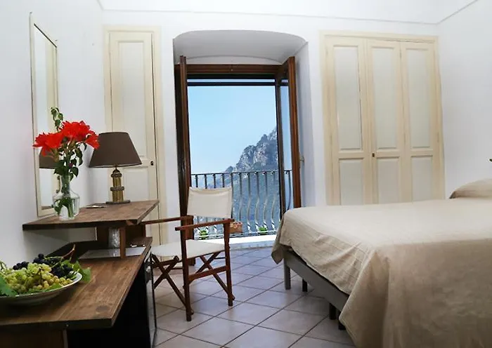 Colle Dell'ara Bed & Breakfast 4*