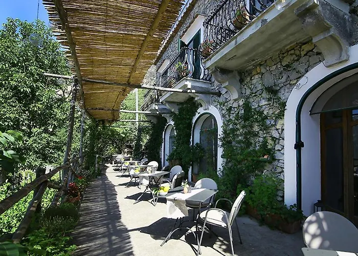 Colle Dell'ara Bed & Breakfast 4*